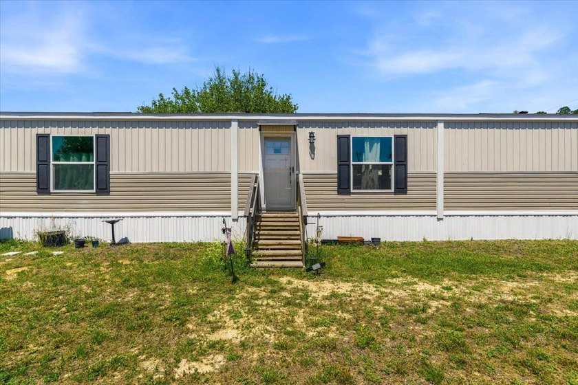 (Espanol a continuacion) LIKE NEW 2024 - $650/MO LOT RENT. Rare - photo 3