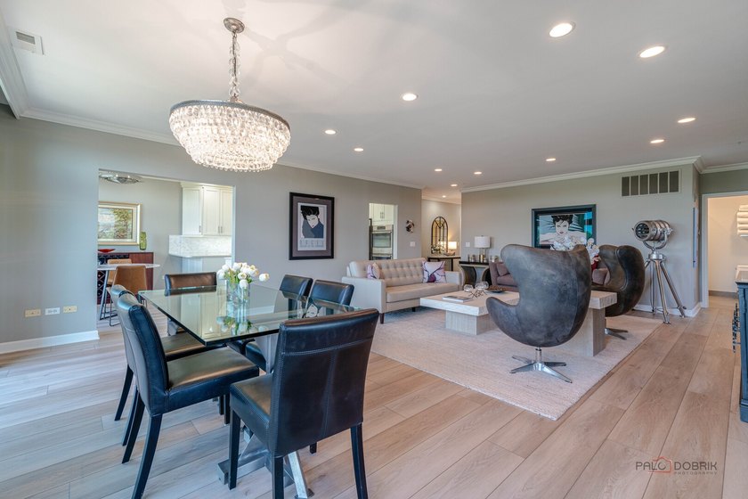 LARGEST PENTHOUSE END-UNIT | POND VIEWS | 3 BEDROOMS | 2.1 BATHS - photo 8