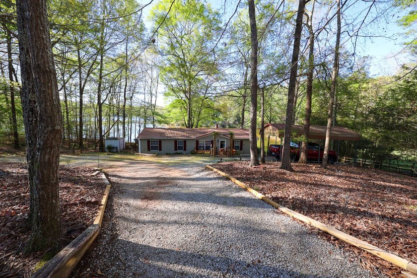 Tract #1 - 3 Bedroom Manufactured Home on Waterfront Lot - photo 8