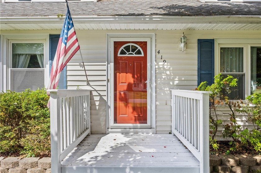 Just Listed! Welcome home to this charming 4-bedroom Cape Cod - photo 7