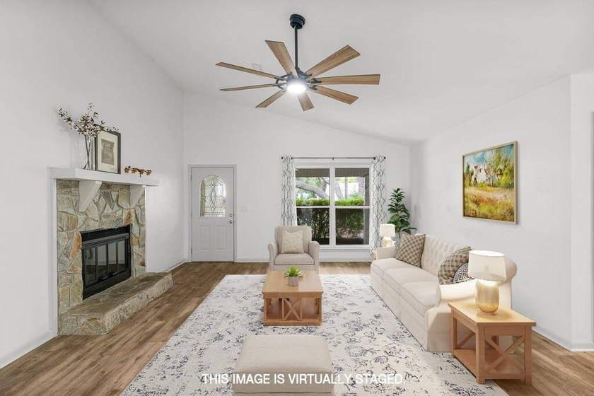 Welcome to this beautifully updated 4-bedroom, 2-bath home with - photo 4