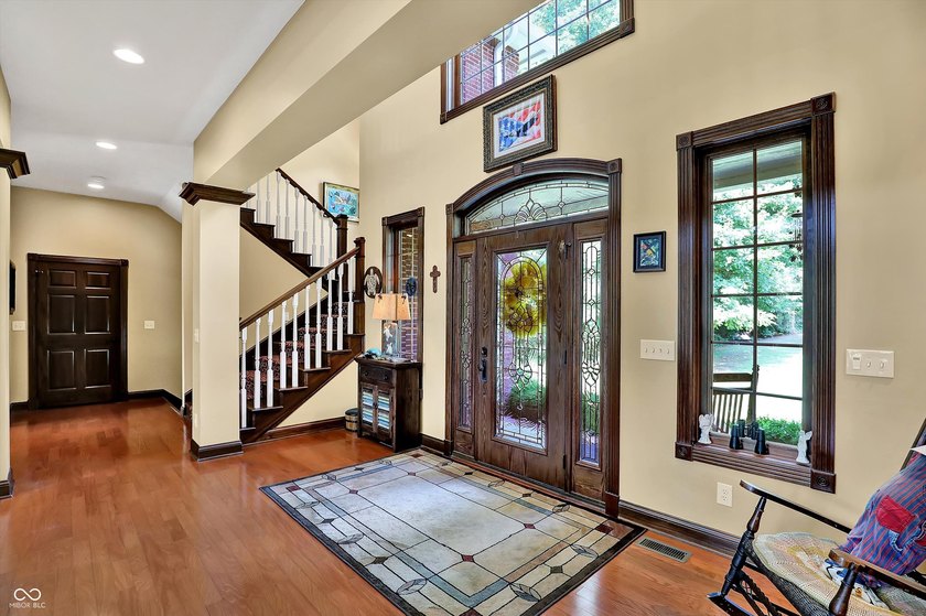 Discover luxury &amp; privacy in this exquisite executive home. This - photo 9