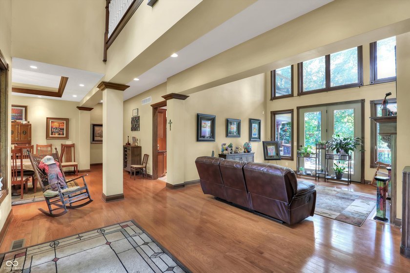Discover luxury &amp; privacy in this exquisite executive home. This - photo 10