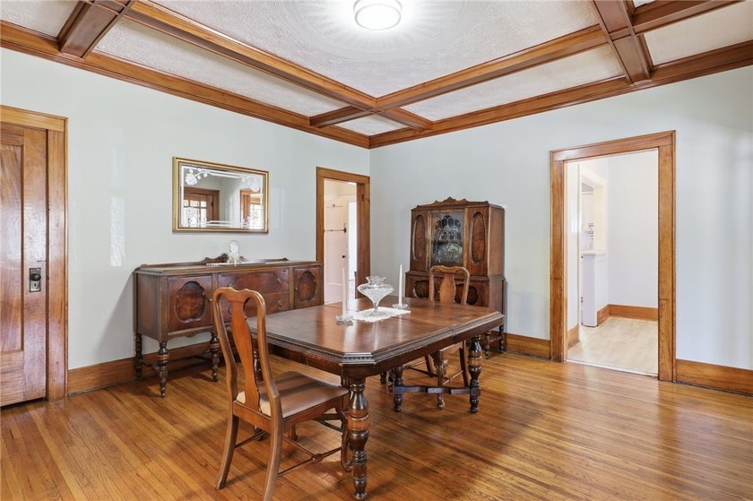 Welcome to this spacious 4-bedroom, 1-bath home offering 2,202 - photo 10
