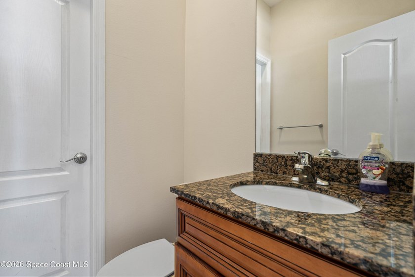 Custom Built and Absolutely Stunning pool home on a corner - photo 44