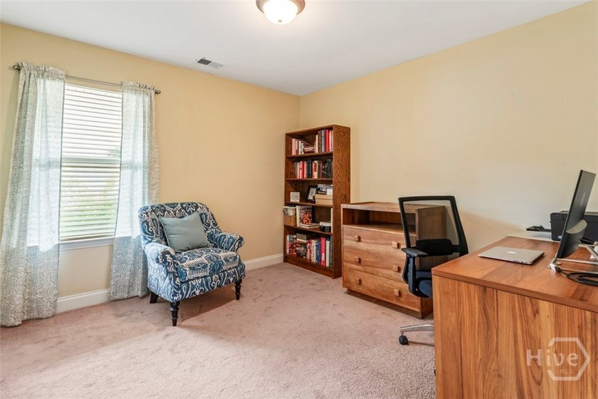 Recently enhanced with a beautifully updated owner's suite - photo 21