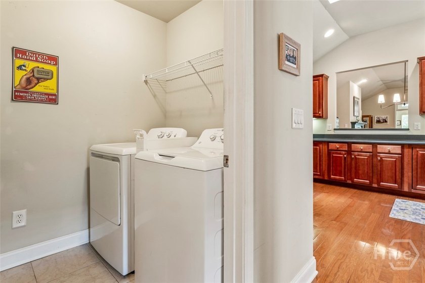 Recently enhanced with a beautifully updated owner's suite - photo 23