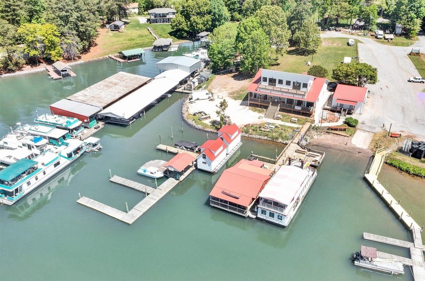 Located Smith Mountain Lake, Va, the Virginia Dare Marina is - photo 2