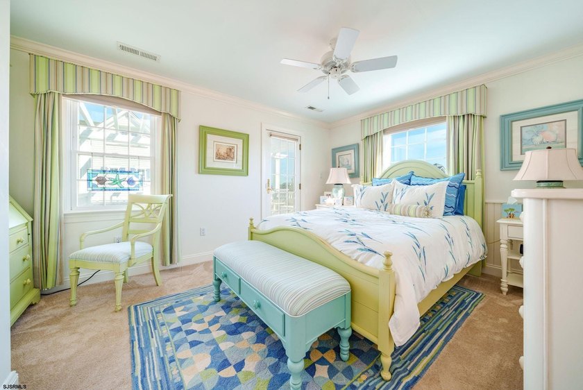 Spanning over 3,600 sqft, 407 E Atlantic Blvd offers 4 bedrooms - photo 30