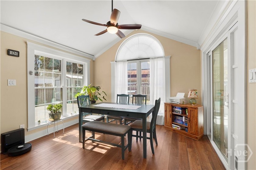 Rare find in Georgetown: over 2,000 sq ft of single-level living - photo 22