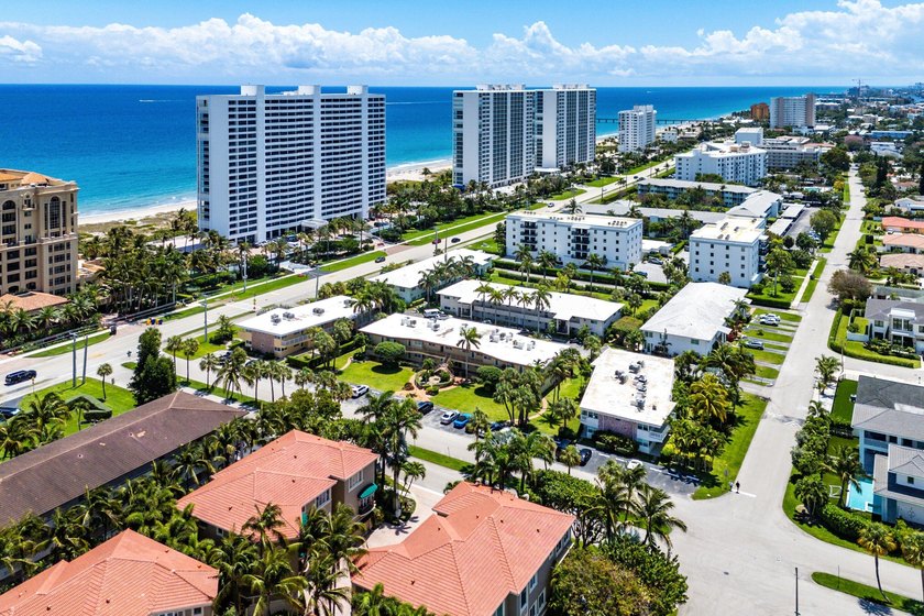 Location truly is everything. Just steps from the beach, this - photo 30
