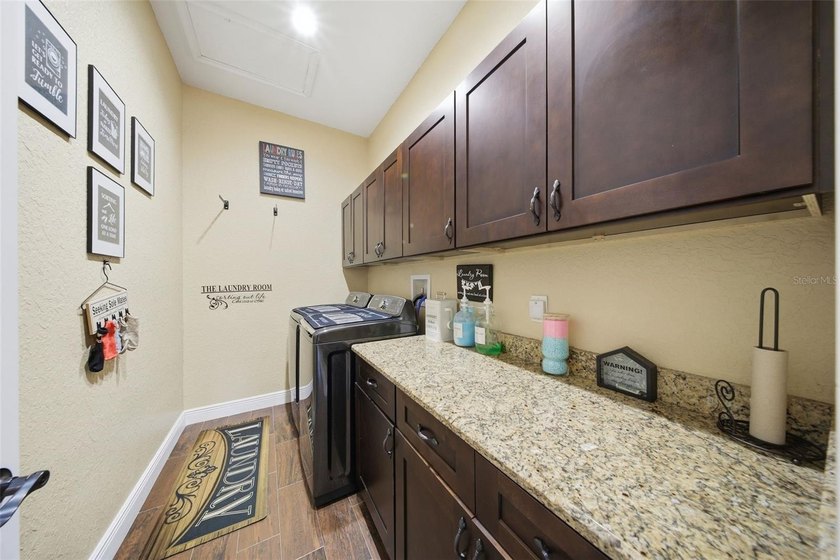 Welcome to a rare opportunity to own a beautifully appointed - photo 31