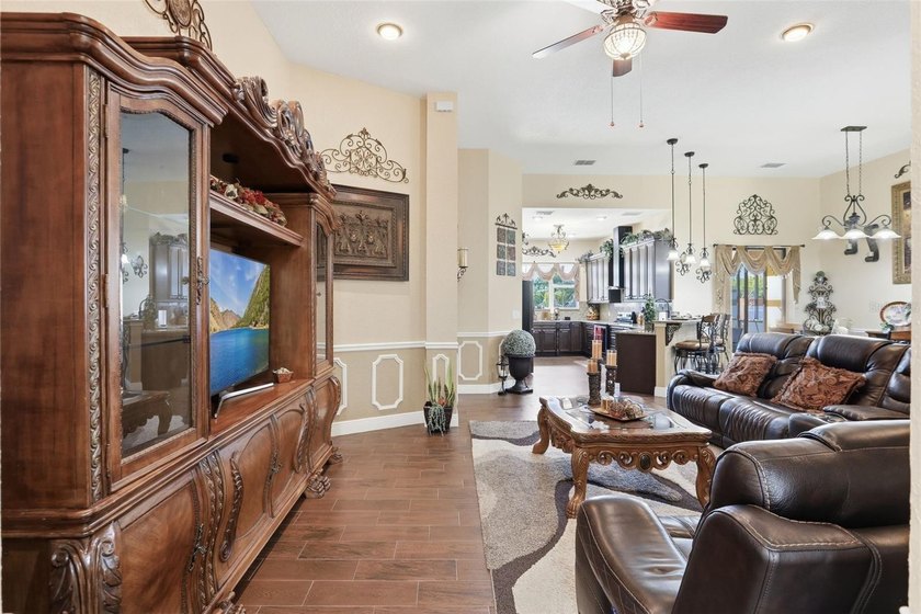 Welcome to a rare opportunity to own a beautifully appointed - photo 35