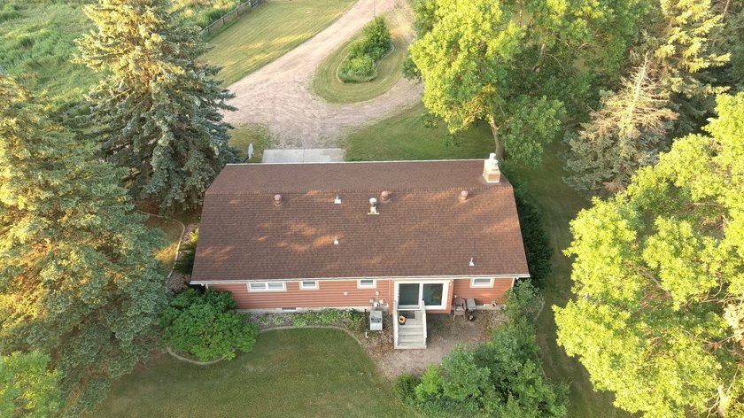 Enjoy the perfect balance of privacy, space, and convenience - photo 8