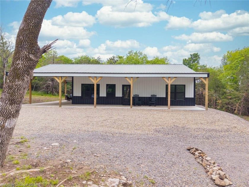 Newer construction 2-Bedroom, 2-Bath lake retreat located on - photo 3