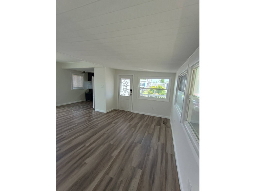 2 Beds 2 Baths - House 4000 24th St N, St Petersburg, FL - photo 5