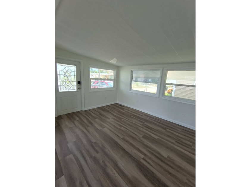 2 Beds 2 Baths - House 4000 24th St N, St Petersburg, FL - photo 8