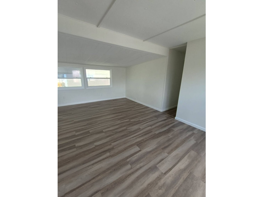 2 Beds 2 Baths - House 4000 24th St N, St Petersburg, FL - photo 9