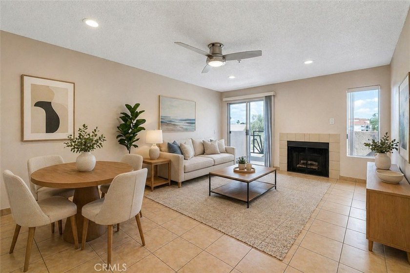 NEW LOW PRICE - NEW LOW PRICE - Spacious bedrooms with walk-in - photo 4