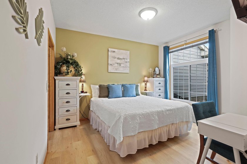 Welcome to easy, single-level living in this beautifully updated - photo 13