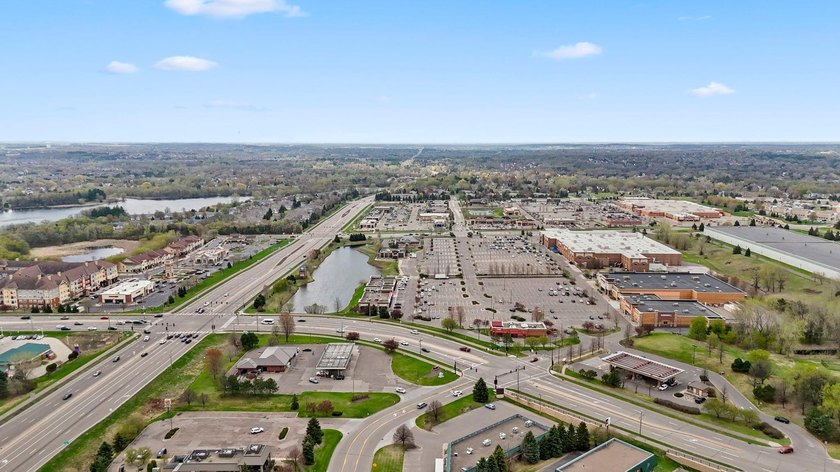 Welcome to easy, single-level living in this beautifully updated - photo 27
