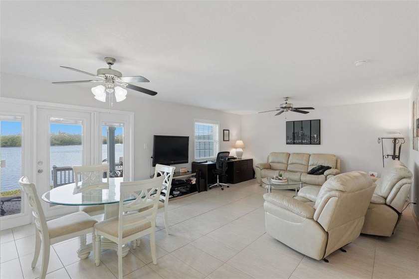 INVESTMENT OPPROTUNITY!!(This unit comes with a renter already - photo 7