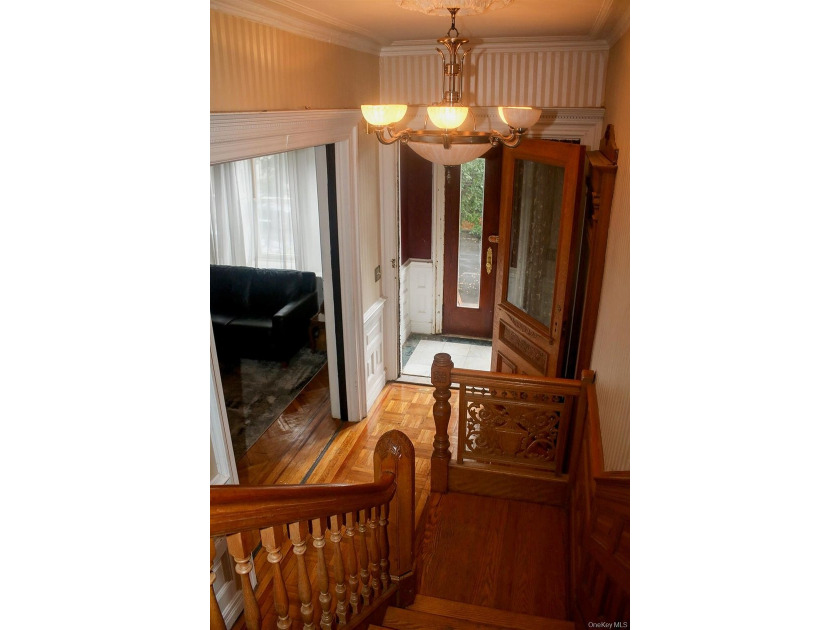 Welcome to this charming attached single-family, three-story - photo 3