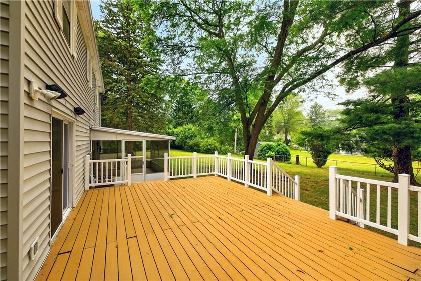 Welcome to 128 Cobblestone Drive! Nestled on a quiet cul-de-sac - photo 20