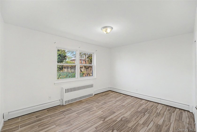 Prime investment opportunity near Flushing! Just a 6-minute walk - photo 7