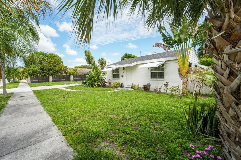 Outstanding Development Opportunity on an Essentially Double Lot - photo 15