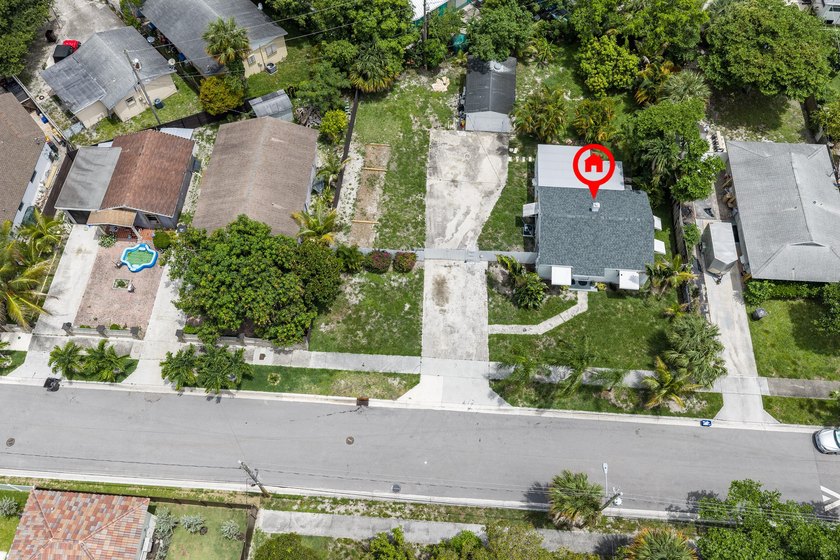 Outstanding Development Opportunity on an Essentially Double Lot - photo 19