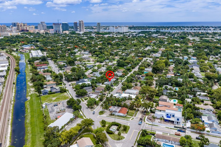 Outstanding Development Opportunity on an Essentially Double Lot - photo 30