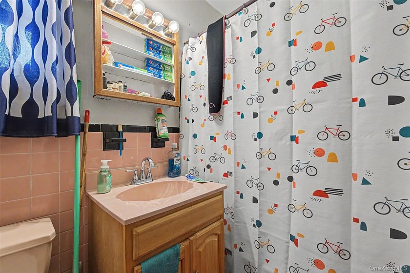 Attention Investors and Owner-Occupants! Welcome to 1010 East - photo 21