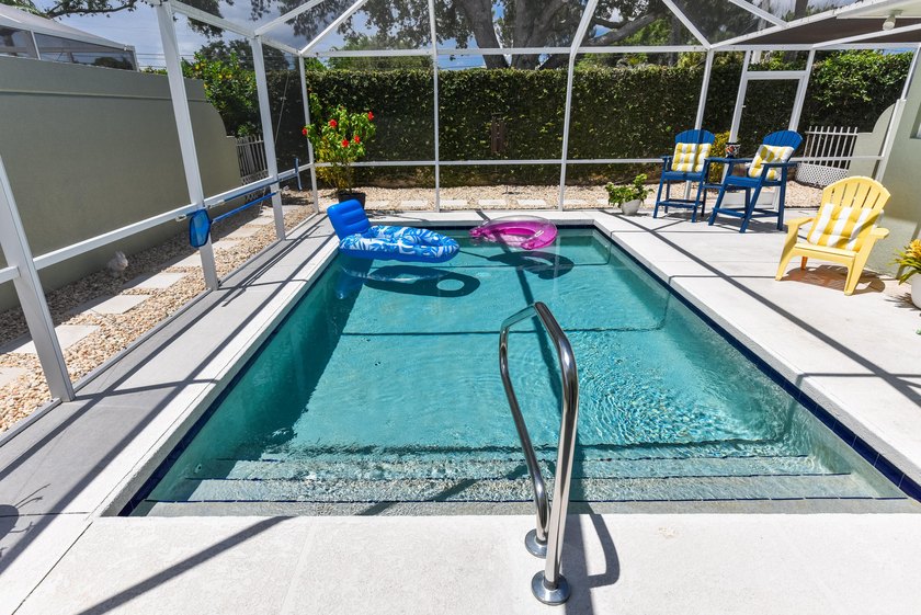 Beautifully updated and impeccably maintained 2-bedroom, 2-bath - photo 26