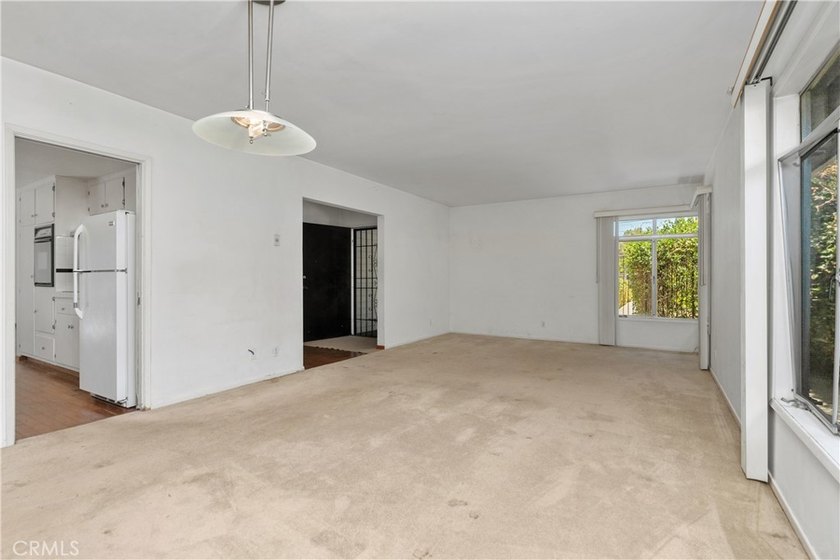 Potential! Potential! First time on the market in 50 years. This - photo 12
