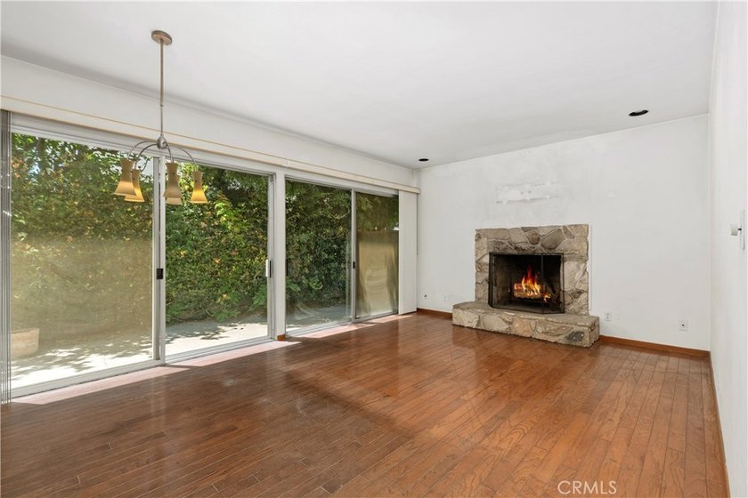 Potential! Potential! First time on the market in 50 years. This - photo 17