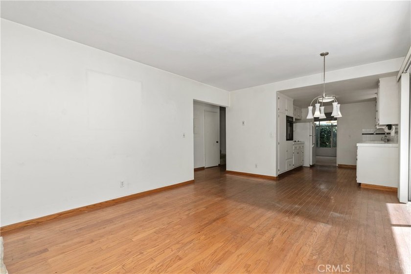 Potential! Potential! First time on the market in 50 years. This - photo 19