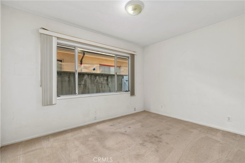 Potential! Potential! First time on the market in 50 years. This - photo 28
