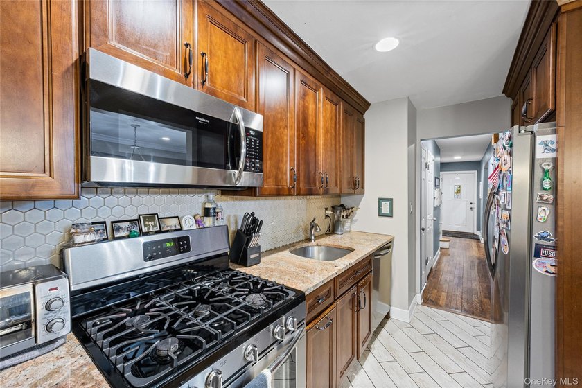 Welcome To This Turn Key 3 Bed 1.5 Bath Townhome With A Full - photo 10