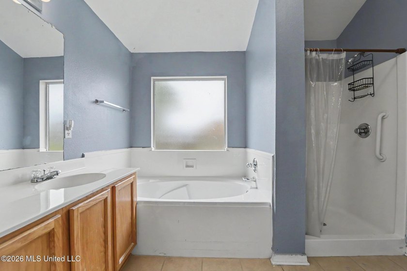 Adorable 3br/2ba home located in the Fairfield subdivision and - photo 13