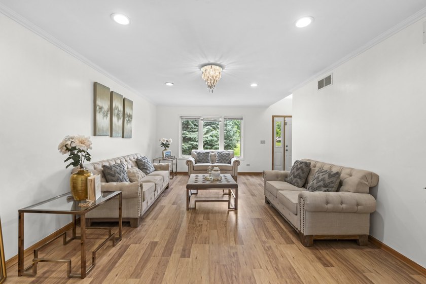Luxury Living with Spectacular Golf Course Views! Welcome to - photo 15