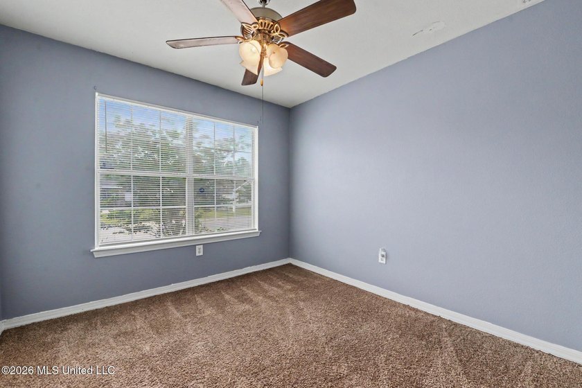 Adorable 3br/2ba home located in the Fairfield subdivision and - photo 16