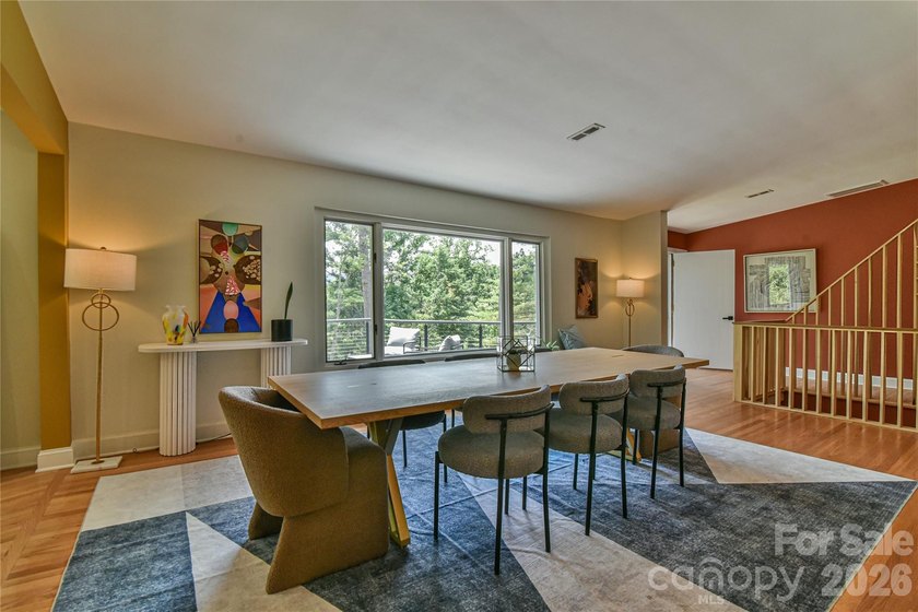 Welcome to this exceptional 5-bedroom, 4-bathroom home located - photo 8