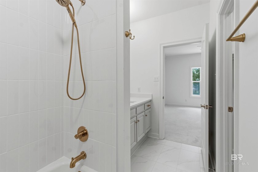Newly renovated in the gated community of Point Clear Woods! - photo 36