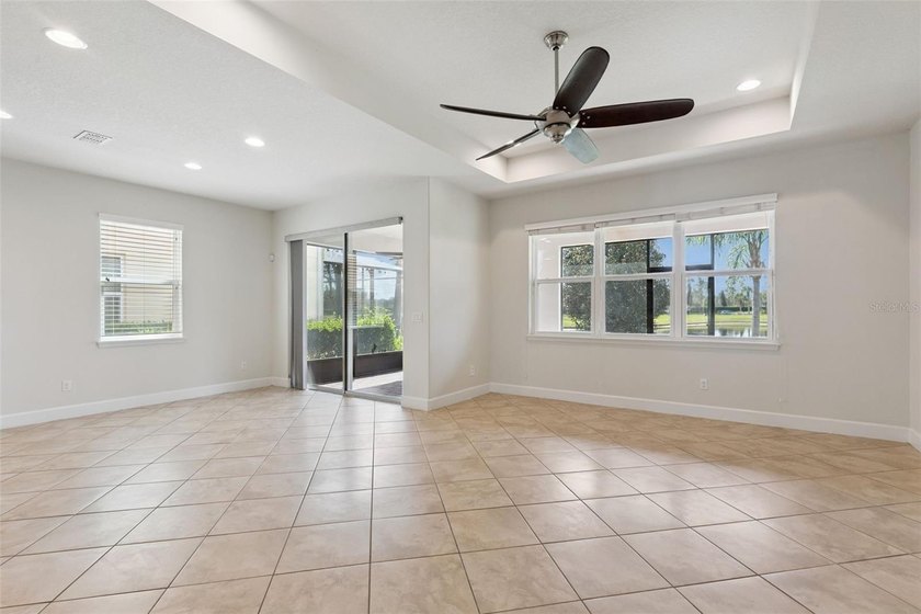 PRICED TO SELL!  BRAND NEW FLOORING o FRESH INTERIOR &amp; EXTERIOR - photo 6