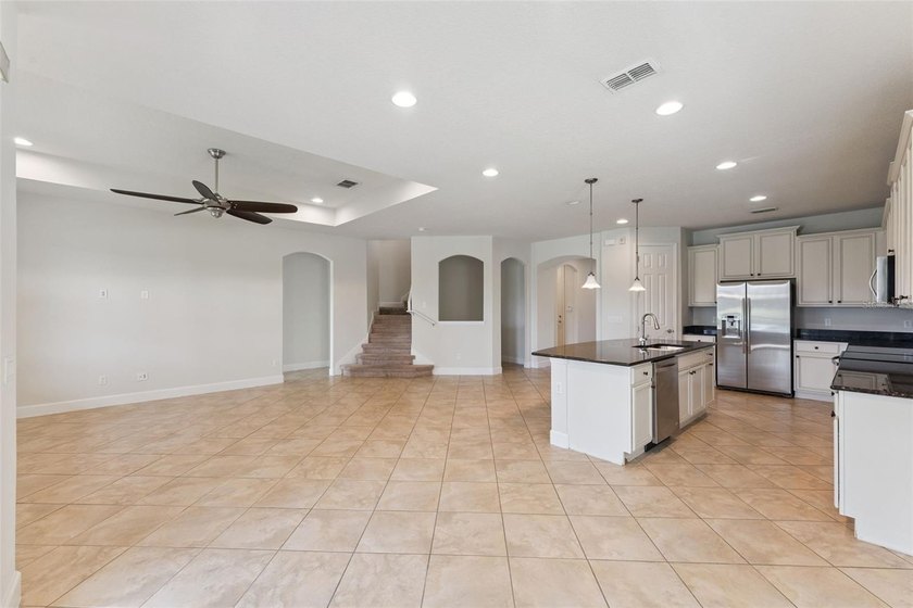 PRICED TO SELL!  BRAND NEW FLOORING o FRESH INTERIOR &amp; EXTERIOR - photo 8