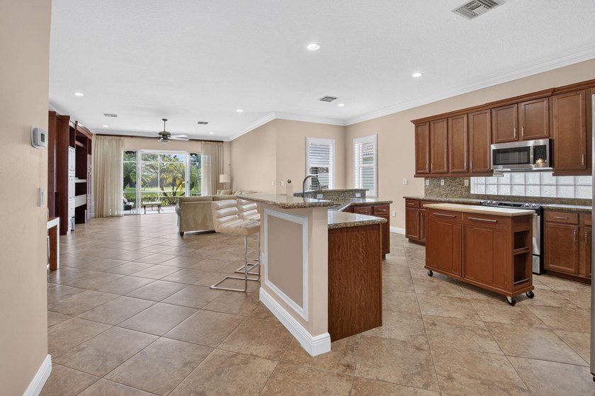 Rarely available Delray model ready for its new owners. The 3 - photo 11