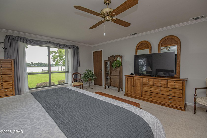 Welcome to 808 Plantation Drive, a stunning blend of plantation - photo 29