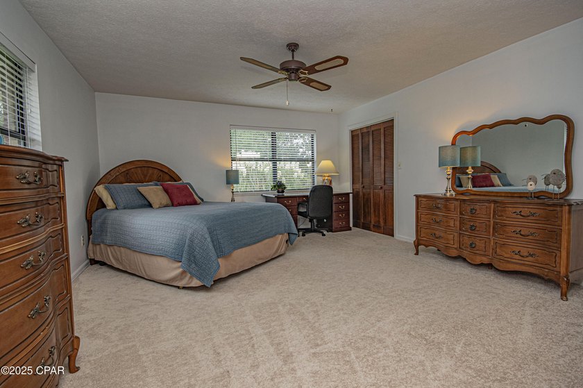 Welcome to 808 Plantation Drive, a stunning blend of plantation - photo 33