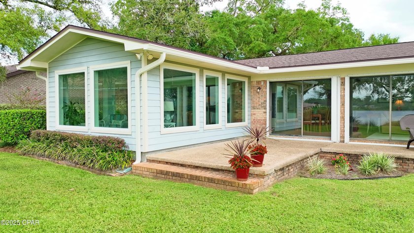 Welcome to 808 Plantation Drive, a stunning blend of plantation - photo 46